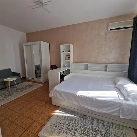 Apartman Garsoniera Langa Plaja 3 Papuci
